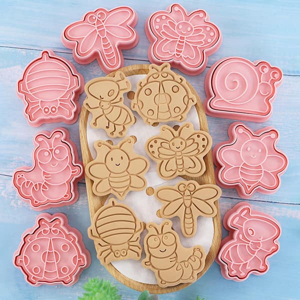 8 Pcs. Cookie Molds in Flexible PP Material with Insect Shape, Quick Release, DIY Baking, Kitchen Utensils