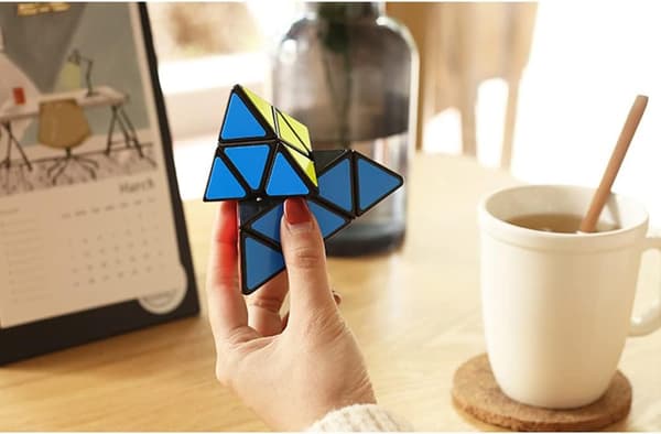 Pyraminx Cube, Pyramid Speed Cube, Profesjonell, Glatt, Høy feiltoleranse, Egnet for konkurransetrening