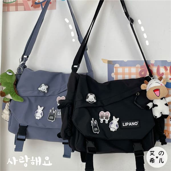 Retro Crossbody Bag Men Large Capacity Lightweight Shoulder Bag Adjustable Shoulder Strap
