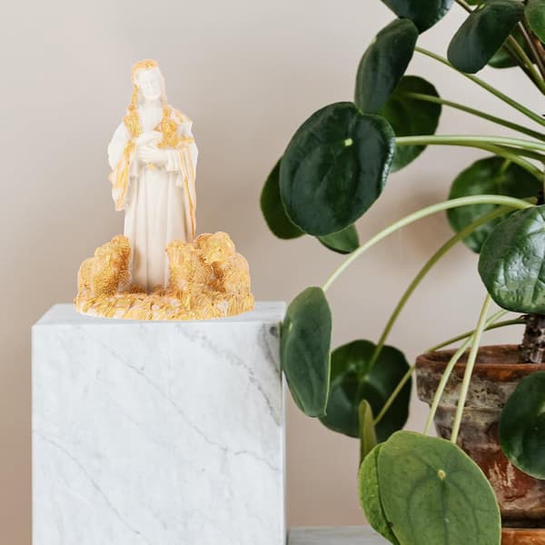Harts Hyrdefigur Jesusstatue Utsøkt Utformet Intrikat Design Elegant Borddekorasjon
