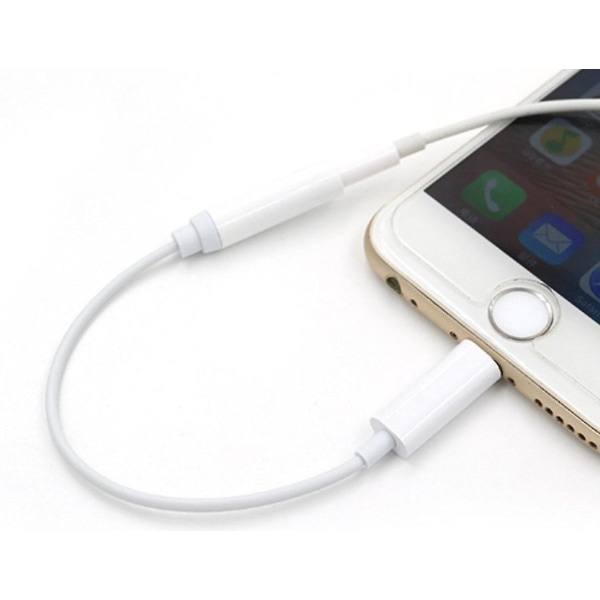 Adapter Compatible With Iphone Lightning 3.5mm Auxiliary