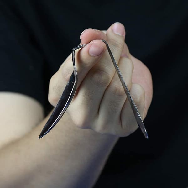 2pcs Magic Bending Spoon Magic Tricks Close Up Magic Gimmicks Magic Props For Kids And Adults