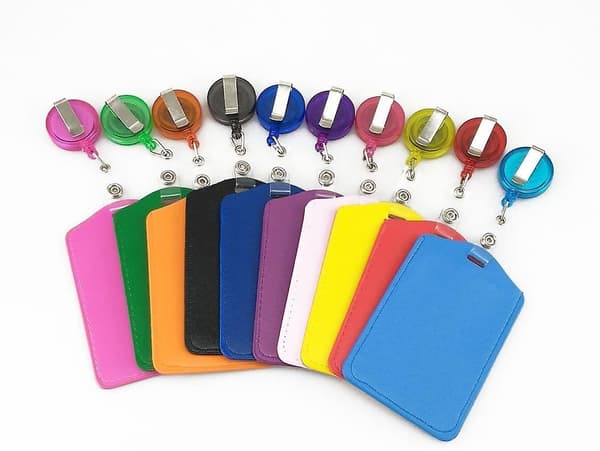 Leather Id Holder With Retractable Roller Color Random (10pcs)