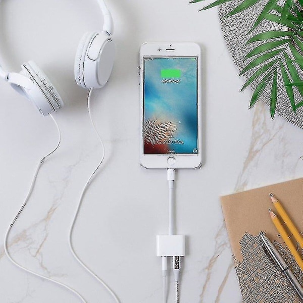 Suitable For Iphone Headphone Adapter, Lightning To 3.5mm Two-in-one Audio Adapter