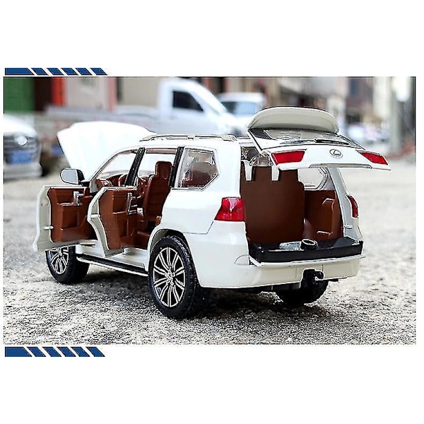 1:24 Lexus LX570 Træk Tilbage Legerings Legetøjsbil (Hvid)