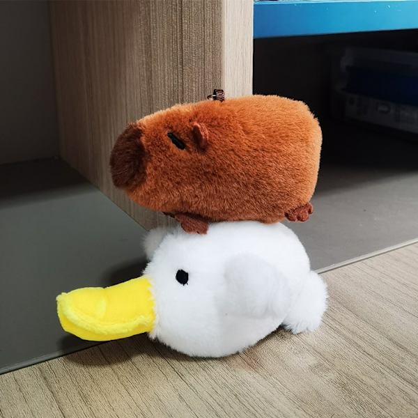 Gos- Capibara plysj vedhæng capybara sød ornament nøglering STACKED PELICAN MODEL 12CM