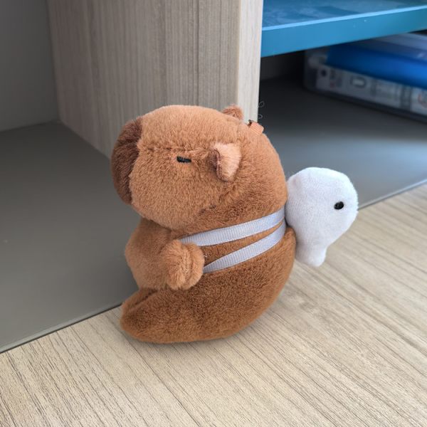 Gos- Capibara plysj vedhæng capybara nuttet ornament nøglering Back dolphin 13CM