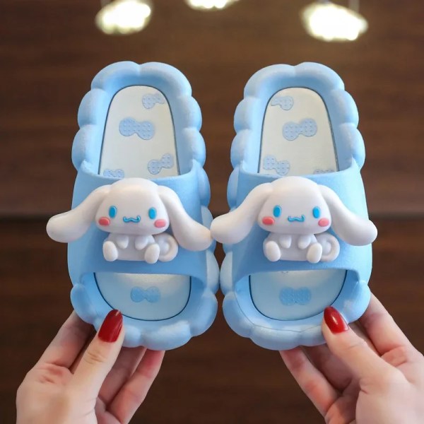 Sanrios Cinnamoroll HelloKittys Anime Figur Tecknad Sommar Inomhus Sandaler Duschrum Halkfri sko Söt Vuxna Barn Tofflor Cinnamoroll 2 34-35 20cm