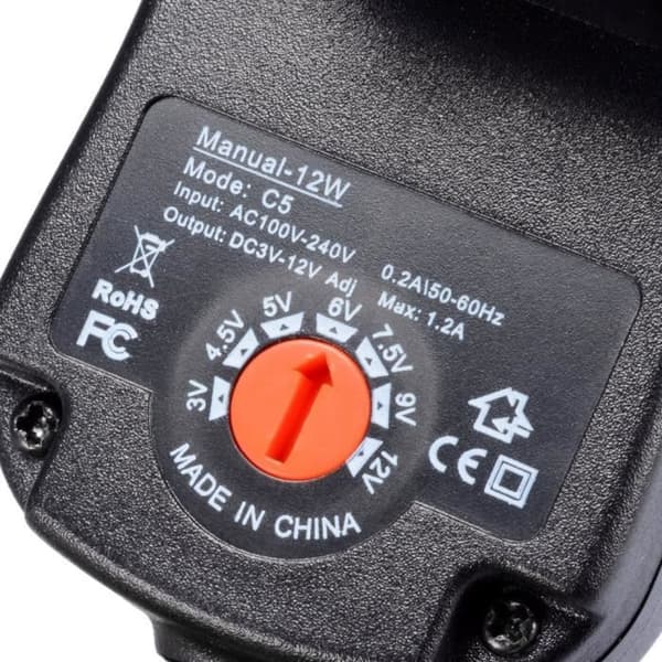 Strømadapter - VONETS - 12W - 6 kontakter - 3V til 12V - Innendørs