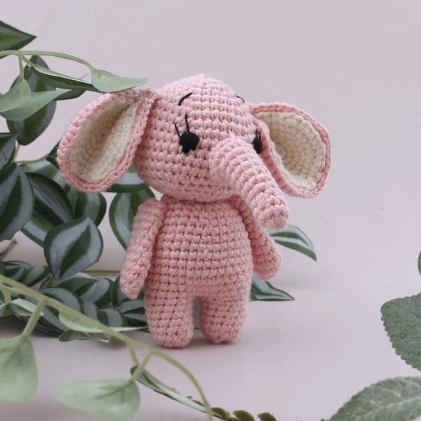 Nya virkade plyschkanindockor Baby kawaii Bunny Monkey fyllda leksaker Barn Sovdocka för flickor Pojkar Julklappsrumsinredning lion doll-19cm