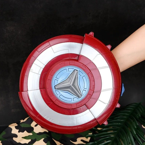 Anime Avengers Captain America Shield Launcher Figurer Soft Bullets Gun Toy Party Cosplay rekvisita Deformer Leksaker för pojke Barn Present Cloak