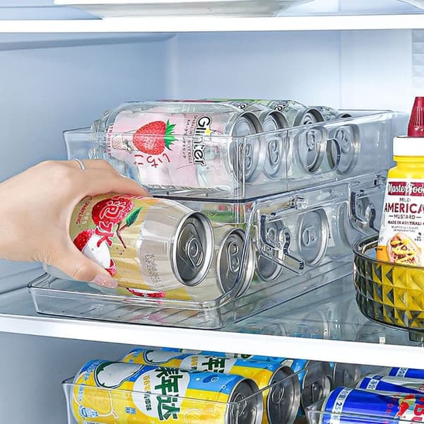 Vikbar kylskåpsorganisatör för 500 ml dryckesburkar.