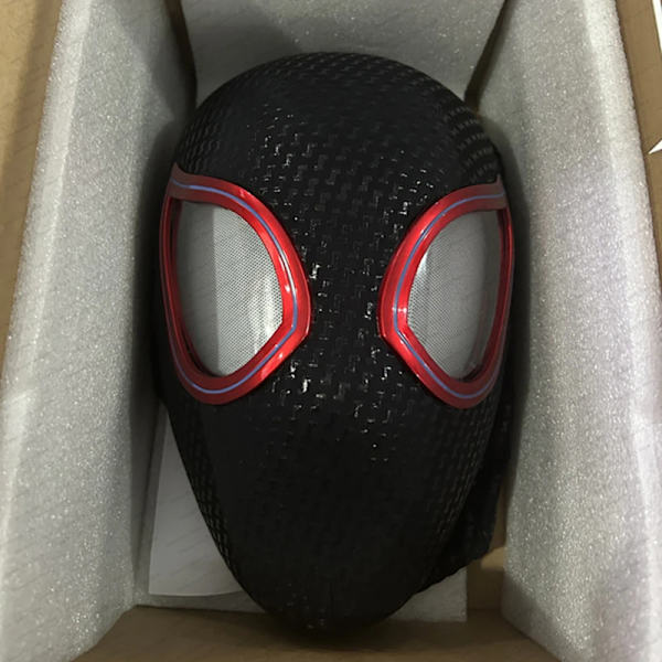 Mascara Miles Spiderman Huvudbonader Cosplay Moving Eyes Elektronisk mask Spider Man 1:1 fjärrkontroll leksaker för vuxna Barn Present Miles 2.0
