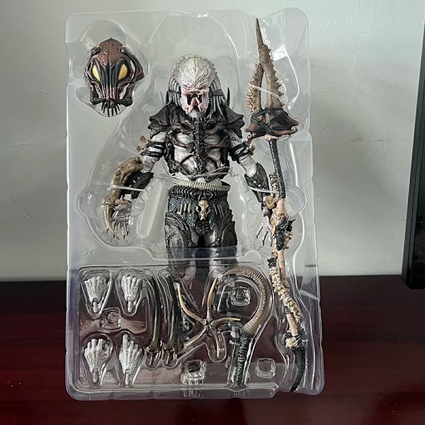 NECA Ahab Ultimate Scout Shaman Warrior Guardian Battle Drmaced City Hunter Jungle Hunter Predators Action Figur Modell Warrior with box