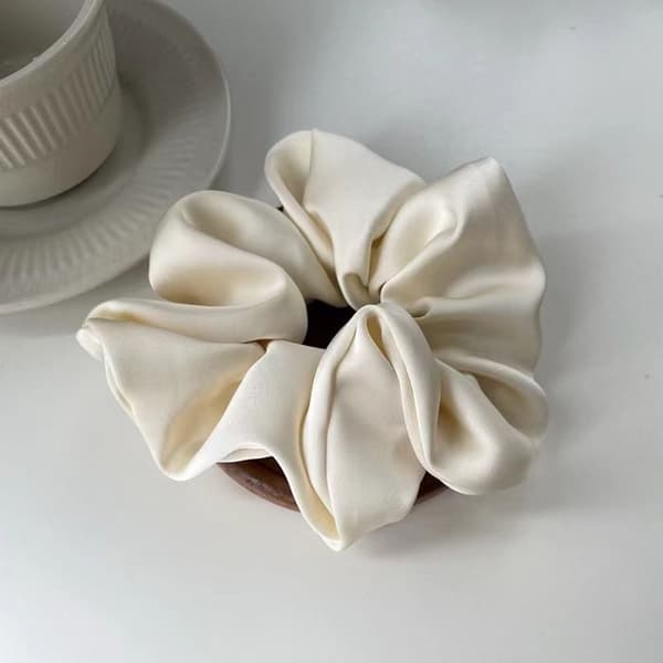 Silke og satin scrunchies til kvinder, sæt med 6