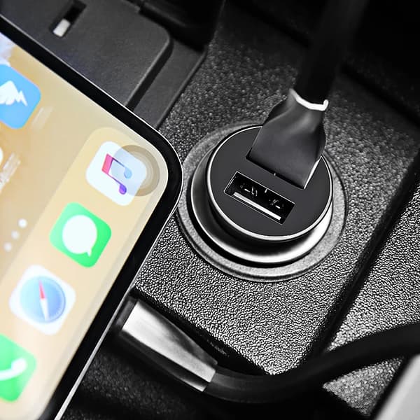 Dobbel USB-porter Mini Billader Adapter Universal Sigarettennerkontakt 12V 3.1A Ladeadapter Strømuttak Adapter
