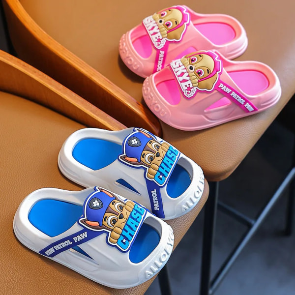 Paw Patrols Skor Tecknade sandaler Pojkar Flickor Kreativa Bekväma Cosplay Tofflor Sommar Nya Kawaii Outdoor Skor Halkfri Mjuk Chase B 28-29 inner 17cm