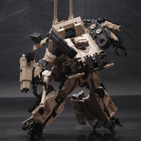 A21B Transformation Action Figur Leksak Mästerverk Bråk Film Modell KO 25cm Deformation Bil Robot Docka Present för barn Tank with box
