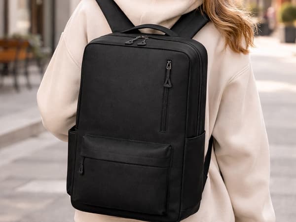 Ryggsäck med USB-port och laptopfack 18–20 L grå polyester grå gray