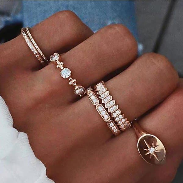 6-pack Boho guldringar - glittrande strass och olika mönster i guld