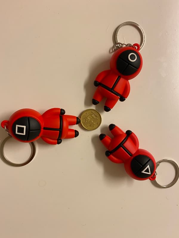 Squid game - Silikon nyckelring - Slumpmässig färg - julklapp