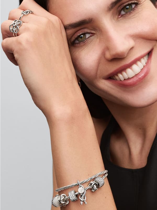 - Infinity Knude Charm - Sterlingsølv