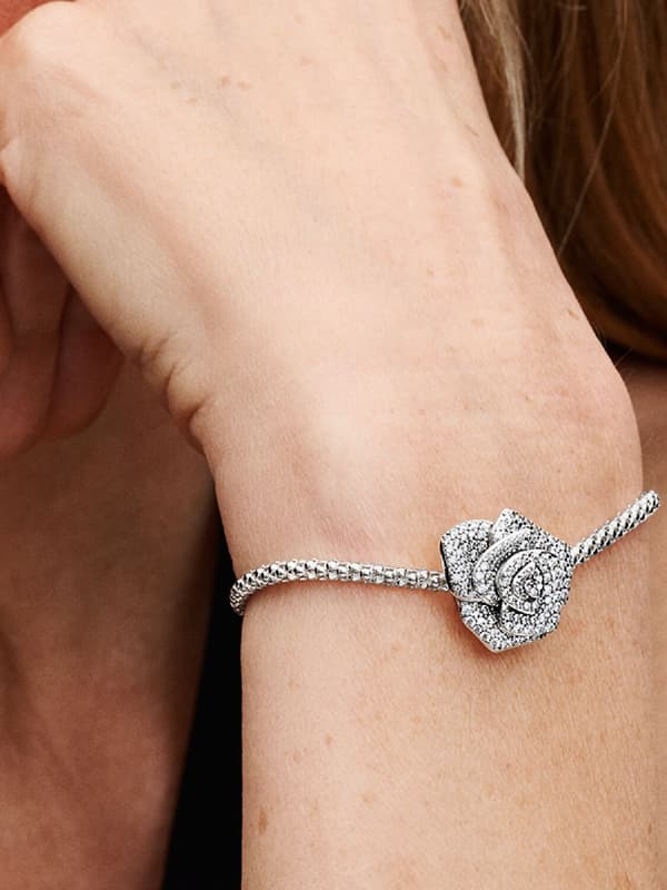- Mousserende Rose i Blomst Oversized Charm - Sterlingsølv
