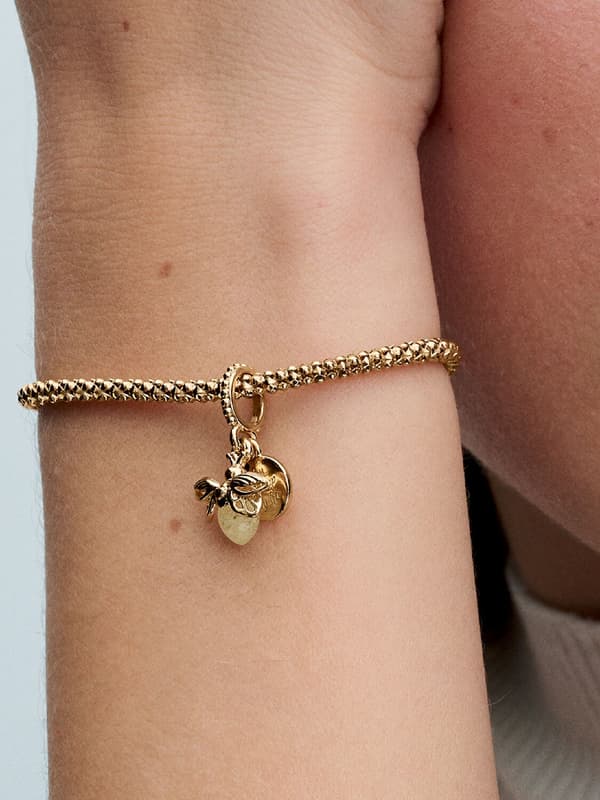 - Selvlysende Firefly Dangle Charm - 14k guldbelægning