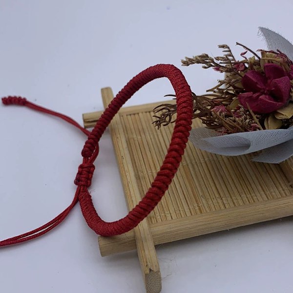 Handgjort Armband + Buddhistisk Gåva! för Kvinnor, Män, Tonåringar. Justerbar Storlek! Vänskapsgåva. Handgjort Repvävt Chakra Armband Red