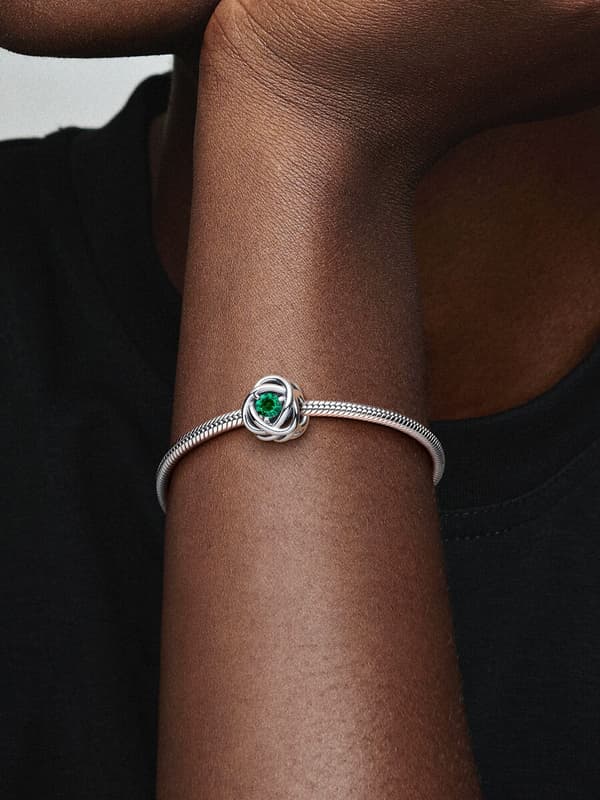 - May Green Eternity Circle Charm - Sterling sølv