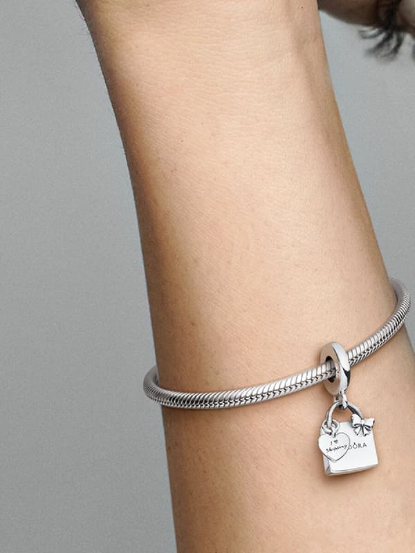 - P Shopping Bag Dangle Charm - Sterling sølv