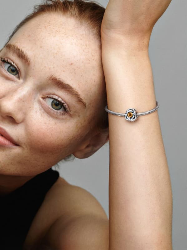 - November Honey Eternity Circle Charm - Sterlingsølv