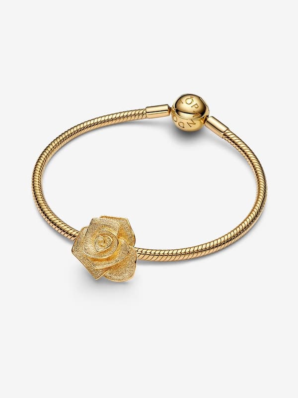 - Rose in Bloom Oversized Charm - 14k gullbelegg