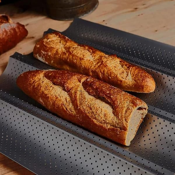(Sort) Non-stick baguetteform til ovn - perforeret brødbakke