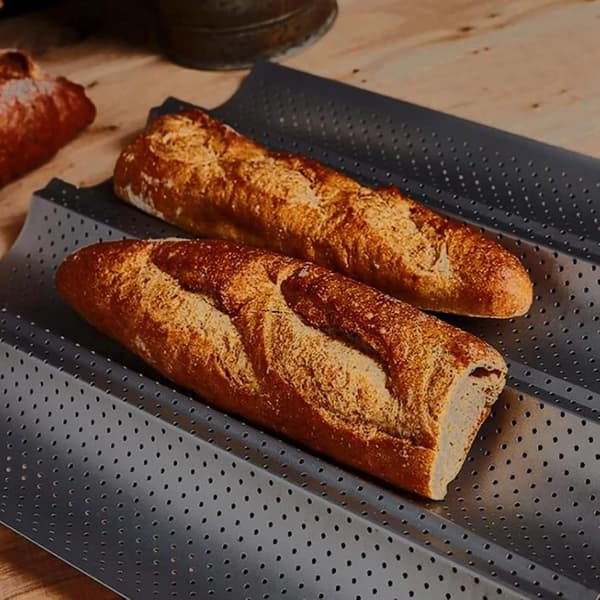 (Svart) Icke-klibbig baguetteform för ugn - perforerad brödplatta