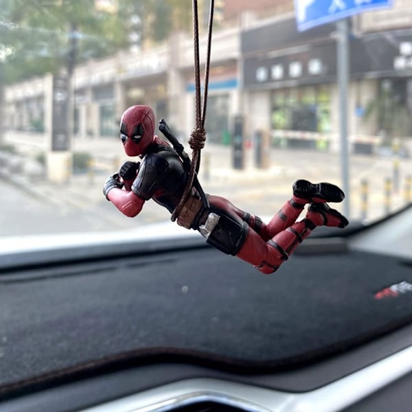 (hängande rep) Deadpool bilaccessoarer, bilbackspegelhängen, intressanta bilinredningstillbehör, lämpliga för kontor h