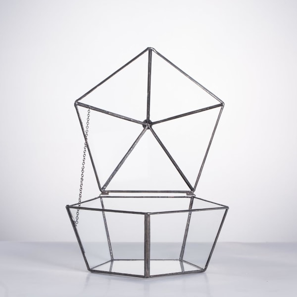 Kunstnerisk klart glas smykkeskrin Moderne Pentagon Form Geometrisk