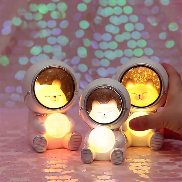 Astronaut nattlys i form av et stjerneklart dyr - Dekor