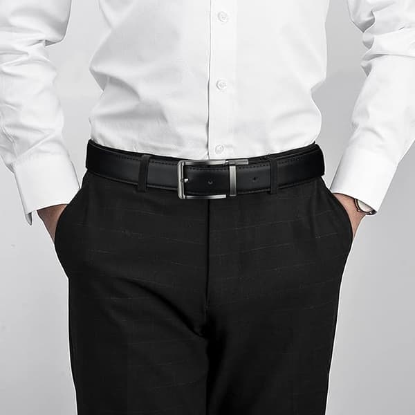 Vendbart herrebelte i skinn (110 cm), belter for menn med roterende