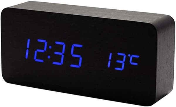 Digital klokke i tre - Multifunksjonell LED vekkerklokke med tid/da