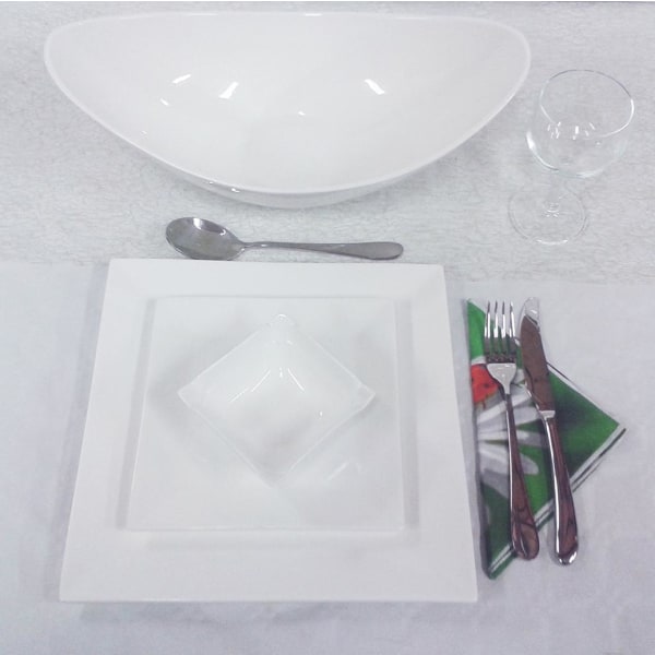 Spisestel i porcelæn - Tallerkener og skåle - GM05 - 19 stk. Vit