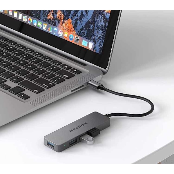 USB C Hub SuperSpeed - 4 porttia Svart