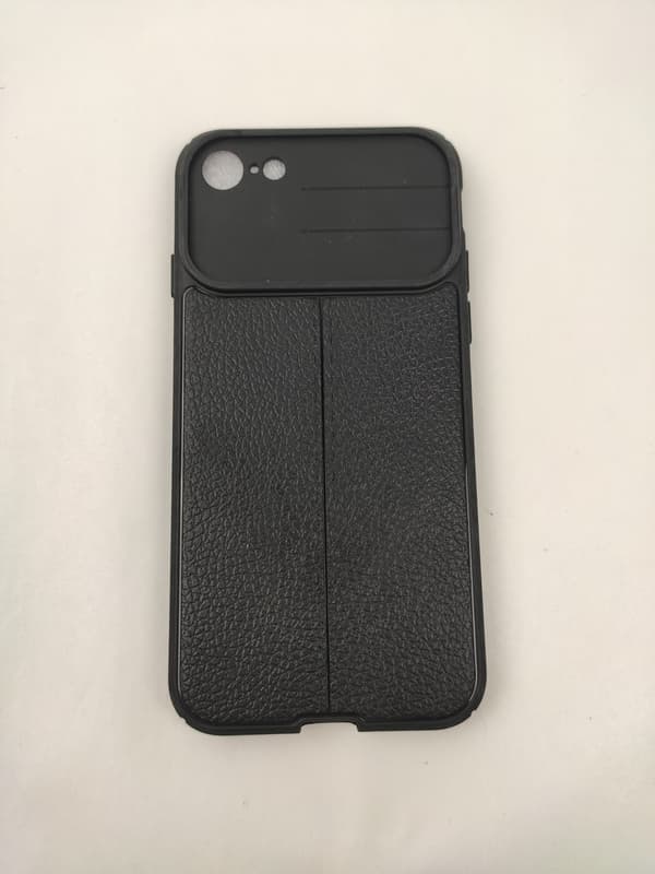 iPhone 7 / iPhone 8 / iPhone SE silikoni kotelo Svart