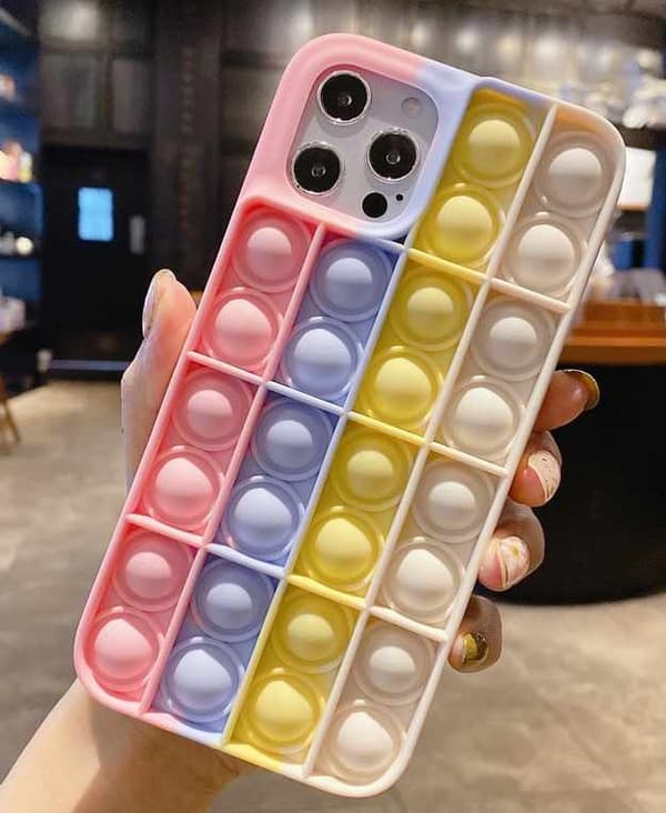 iPhone 12 / iPhone 12 Pro Skal - Pop it Fidget Multicolor rosa/blå/gul/vit