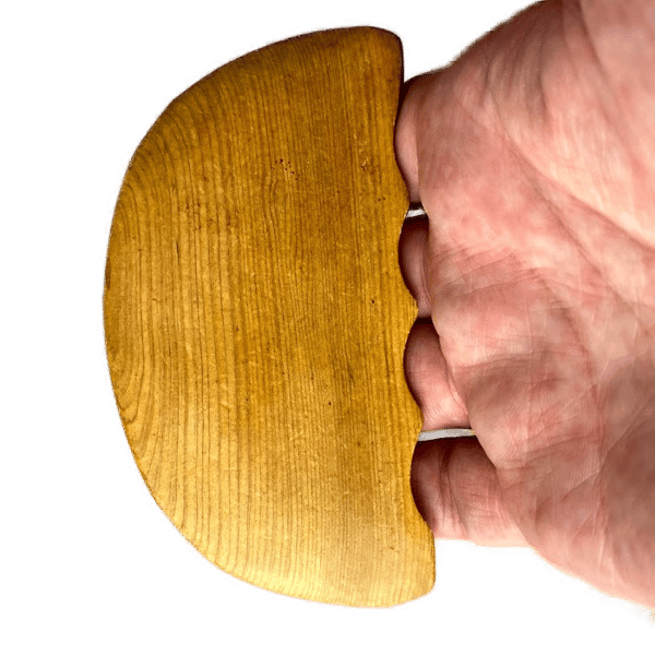Massageverktyg i trä - kam