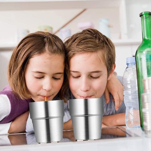 Sæt med 4 drikkekopper i rustfrit stål – 180 ml – BPA-fri – Dobbeltvæggede kaffekopper – Lette og holdbare – Perfekte til camping, udendørs og rejser
