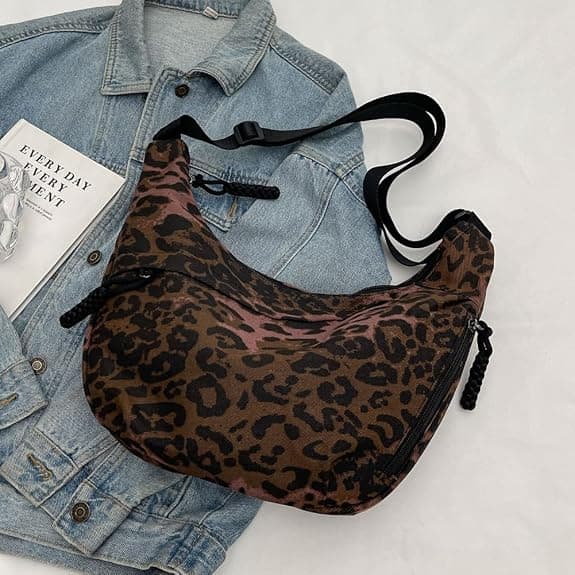 Leopardväska för kvinnor Halvmåne Crossbody-väskor Nylon Luna Måne Dumplingväska Leopardmönstrad Crossbody Hobo Plånbok