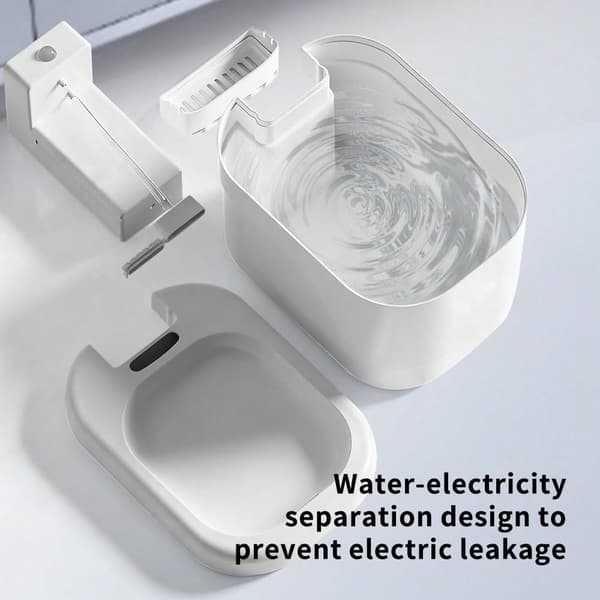 Automatisk kattvattenfontän — 2000 ml cirkulerande vattendispenser med rörelsesensor, tyst pump och 30 dagars användning.