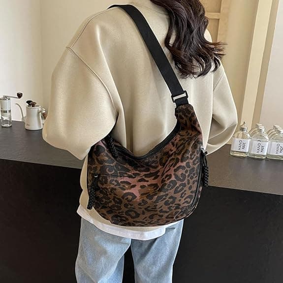 Leopardväska för kvinnor Halvmåne Crossbody-väskor Nylon Luna Måne Dumplingväska Leopardmönstrad Crossbody Hobo Plånbok
