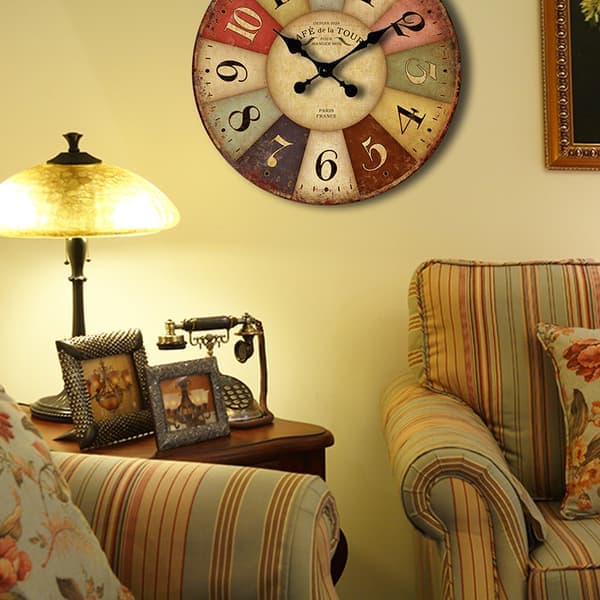 30 cm väggklocka i shabby retrostil i trä med pendel